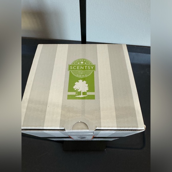 Scentsy Jack Skellington Pumpkin King Mini Warmer NIB - Picture 2 of 8